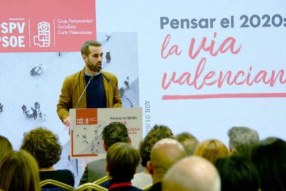 El Secretario de Organización del PSPV, José Muñoz durante su intervención