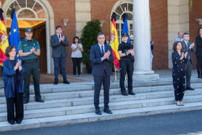 Pedro Sánchez, este viernes en el minuto de silencio que ha acabado con los diez días de luto oficial.