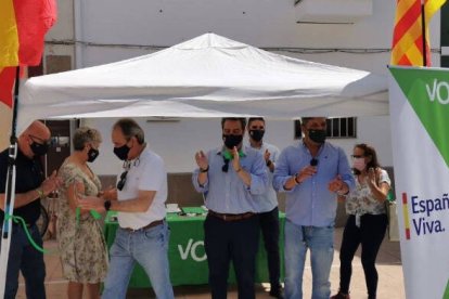 Carpa de Vox en un municipio de la Ribera