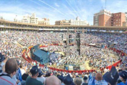 Plaza de Toros de Valencia hasta arriba en la Convención del PP