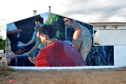 Imatge dels dos murals afegits que ja es poden veure al municipi - AJUNTAMENT ALCÚDIA DE CRESPINS