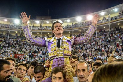 Sexta Feria de Otoño. Los Victorino le abren la Puerta Grande a Borja Jiménez