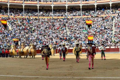 Lleno hasta la bandera en la Corrida de la Prensa