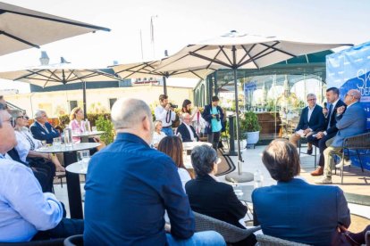 Foro de Sky líderes con el presidente de la Diputación de Valencia, Vicent Mompó.