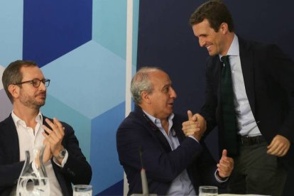 Casado a su llegada a la reunión de este viernes en Génova 13.