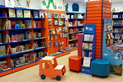 La librería juvenil e infantil más antigua de Elche