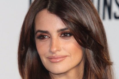 Penélope Cruz se prepara para ser Donatella Versace.