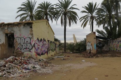 El Palmeral sufre actos vandálicos y presenta zonas con un alarmante abandono.