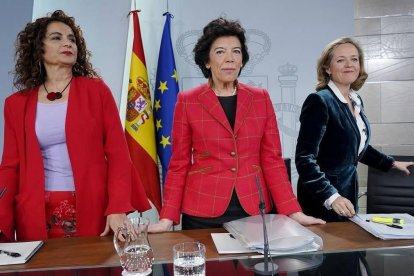 Moncloa presiona a la Junta Electoral para que permita los 'viernes sociales'