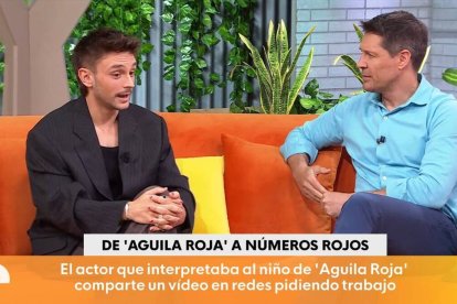 El actor Guillermo Campra durante su visita a 'Mañaneros' de TVE con Jaime Cantizano.