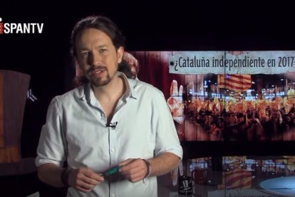 Pablo Iglesias presentando el programa sobre Cataluña.