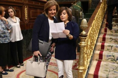 La vicepresidenta y la ministra de Empleo, el pasado mes de mayo