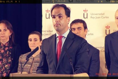 El rector de la Universidad Rey Juan Carlos, Javier Ramos, con su equipo