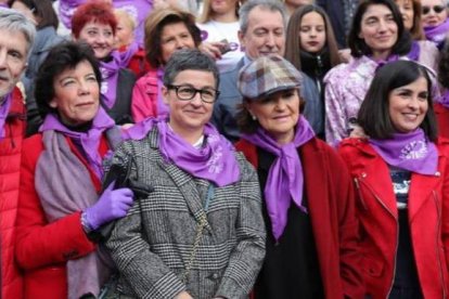 Las ministras en la marcha del 8-M