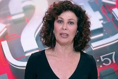 Beatriz Pérez Aranda da la nota en TVE dando cifras de muertos como la Lotería