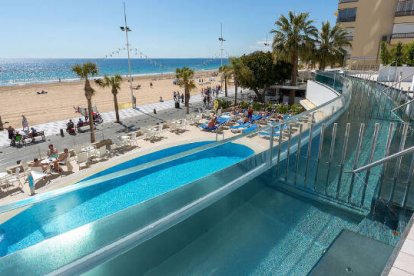 Vista de la playa de Levante de Benidorm desde el Hotel Cimbel