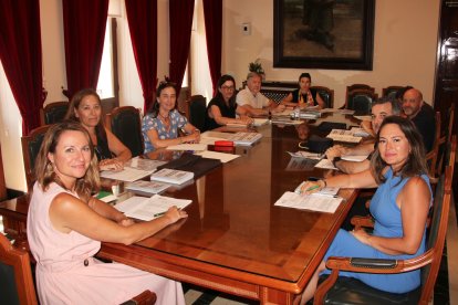 Mesa Técnica de Seguimiento y Coordinación, dentro del Protocolo Municipal de Atención Integral a las Mujeres Víctimas de la Violencia de Género.