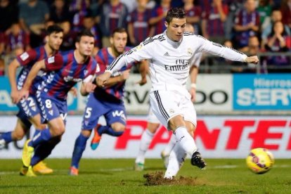 Cristiano Ronaldo recuperó el gol en Liga ante el Eibar.