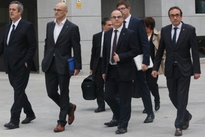 Parte de los consellers de Puigdemont, en la Audiencia Nacional el juves, horas antes de ingresar en prisión