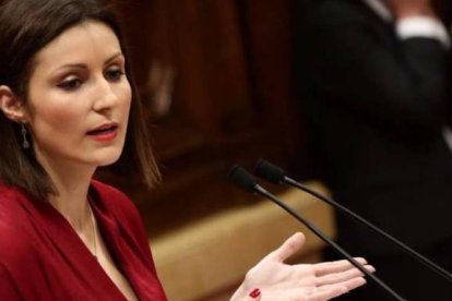 Lorena Roldán durante una intervención en el Parlament.