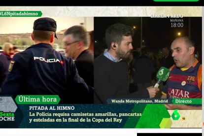 Un momento de la entrevista al aficionado.