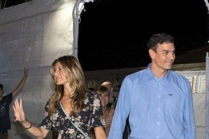 Sánchez y su mujer, a la llegada al concierto el viernes por la noche