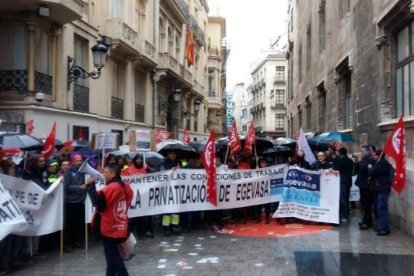 Trabajadores de Egevasa en las concentraciones realizadas a finales de 2018