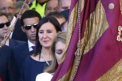 María José Catalá durante una procesión cívica hace años.