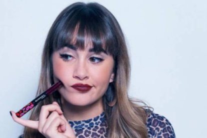 Aitana aprovecha su encierro para pintar.