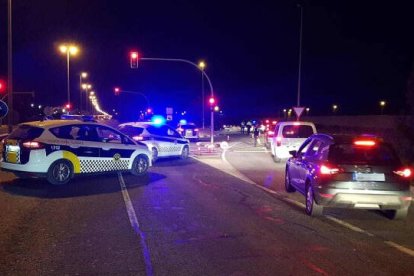 Control de la Policía Local en uno de los accesos a Alicante