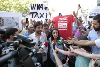 Monedero en una manifestación a favor del taxi y contra los VTC.