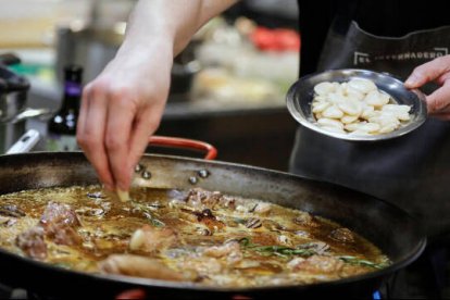 La 'Paella' es una de muchas las variedades de arroces que se cocinan en la Comunidad Valenciana