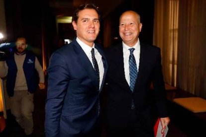 Albert Rivera, junto al consejero andaluz de Educación, Javier Imbroda.