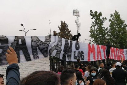 Pancarta de los ultras del Colo-Colo