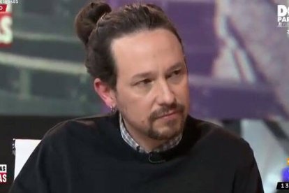 Pablo Iglesias emocionado al final de la entrevista con Jesús Cintora.