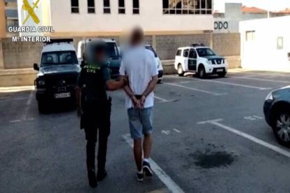 La Guardia Civil ha detenido al hombre de 33 años, de origen ucraniano, como presunto autor de los robos