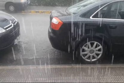 La Lluvia ha sorprendido esta mañana a los vecinos y visitantes de Altea