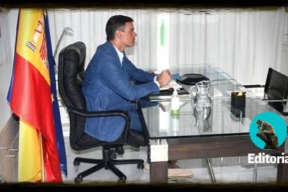 Pedro Sánchez en alpargatas, probablemente en La Mareta