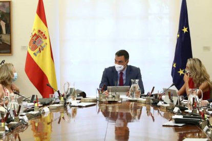 Sánchez presidiendo el Consejo de Ministros este martes.