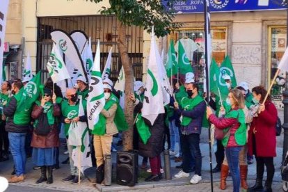 Funcionarios de Justicia, este lunes frente al Ministerio exigiendo la dimisión de Llop.