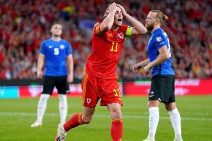 Bale, en un partido internacional con su selección.