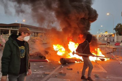 Barricada durante la huelga del metal en Cádiz