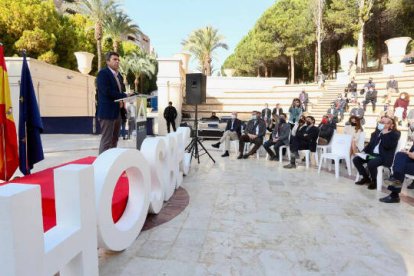 Carlos Mazón ha participado este lunes en el acto de Navidad de Hosbec en Benidorm