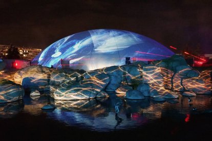 Paseo inmersivo de 'Naturaleza Encendida' en el Oceanogràfic de València.