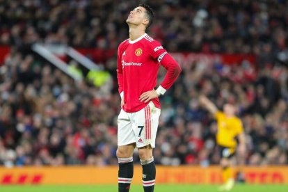 Cristiano Ronaldo, lamentándose en un partido con la camiseta del United.