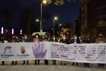 Cabecera de la marcha silenciosa celebrada ayer en El Campello