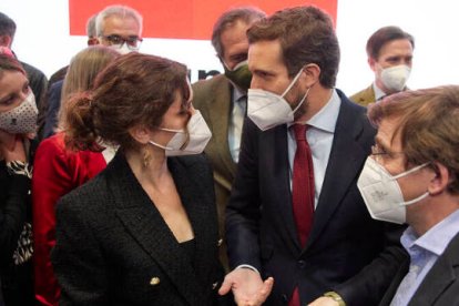 Pablo Casado, Isabel Díaz Ayuso y José Luis Martínez Almeida