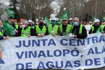 Regantes de la provincia de Alicante han viajado este domingo a Madrid para el 20M rural