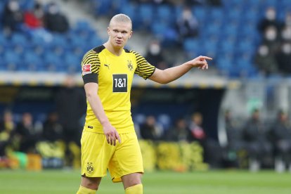 Erling Haaland durante un partido con el Borussia Dortmund esta temporada.