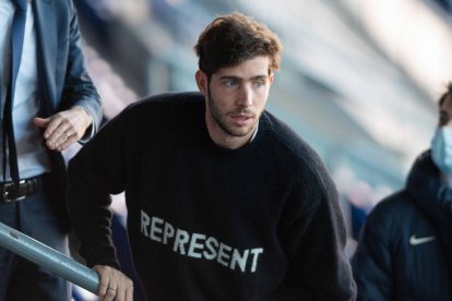 Sergi Roberto durante un acto oficial en las gradas del Camp Nou.